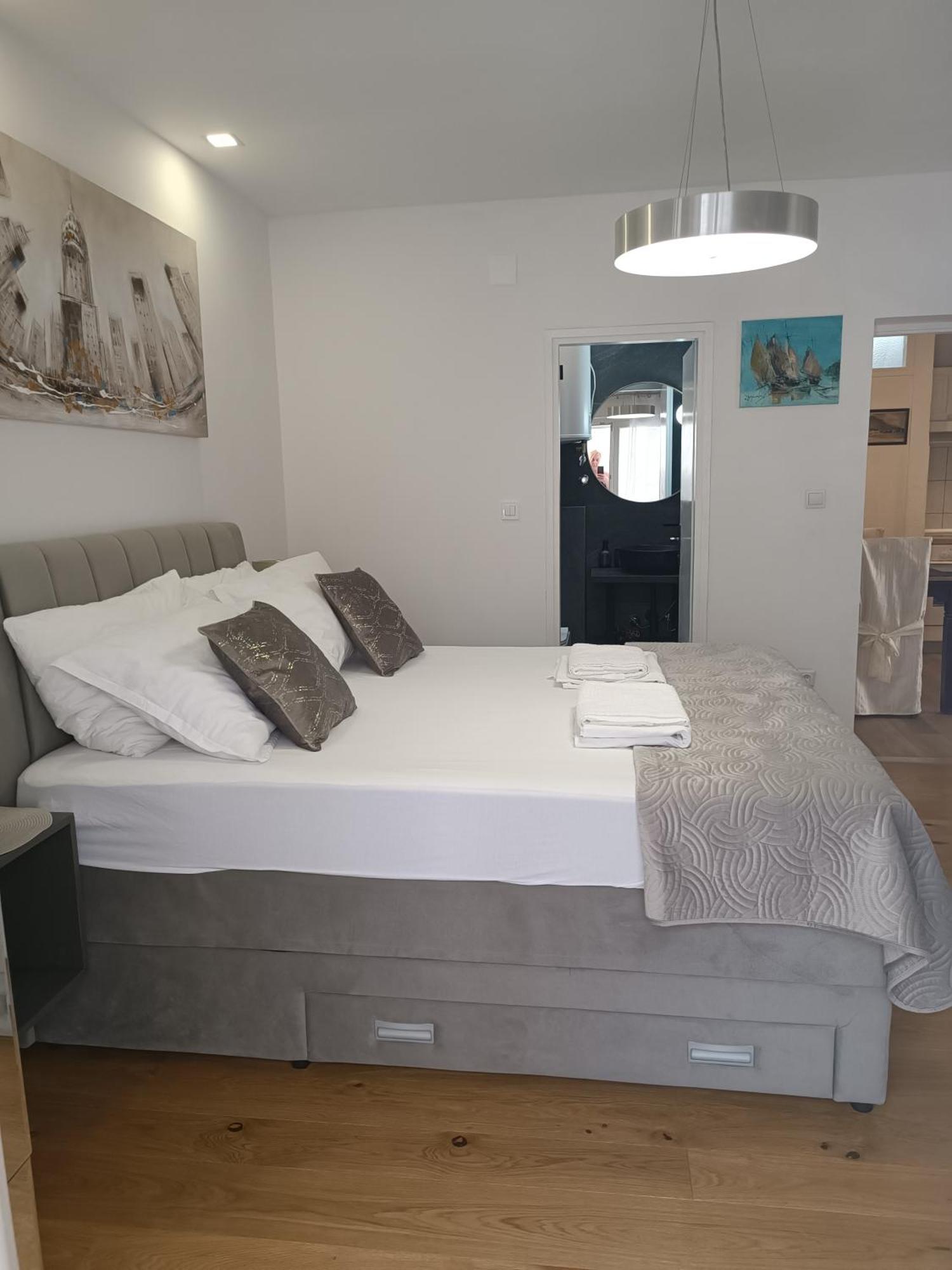 Apartment Golden Sunrise - 4 Ul.Petra Svacica11 Башка-Вода Экстерьер фото